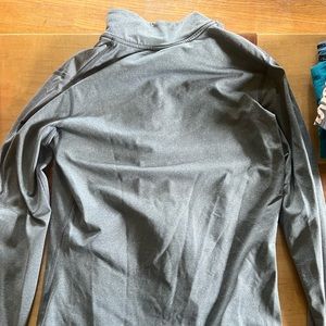 Nike dry fit long sleeve half zip. Extra large. Only worn a few times.